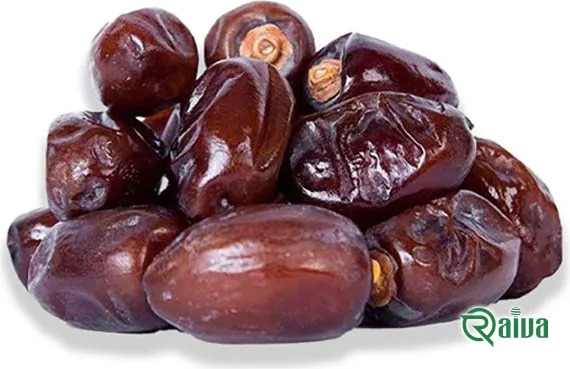 Semi-dry Kalouteh dates with a deep reddish-brown skin